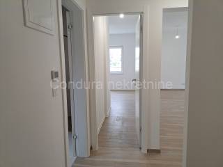 Apartman na moru, Prodaja, Povljana, Povljana