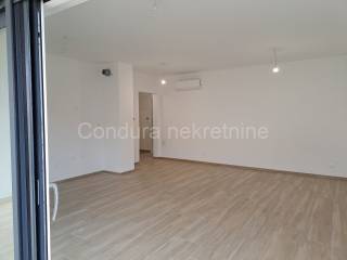 Apartman na moru, Prodaja, Povljana, Povljana
