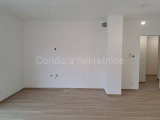 Apartman na moru, Prodaja, Povljana, Povljana