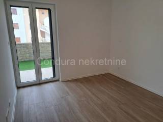 Apartman na moru, Prodaja, Povljana, Povljana