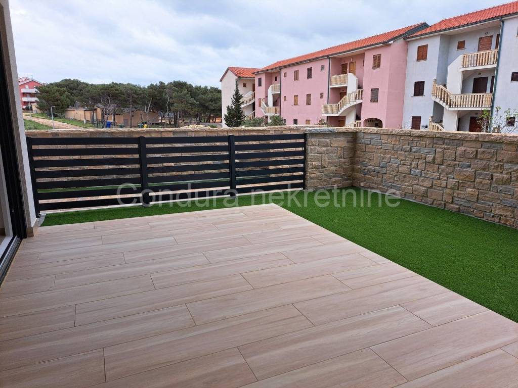 Apartman na moru, Prodaja, Povljana, Povljana