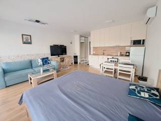 Apartman na moru, Prodaja, Vrsi, Zukve