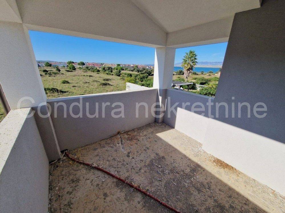 Apartman na moru, Prodaja, Vir, Vir