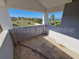 Apartman na moru, Prodaja, Vir, Vir
