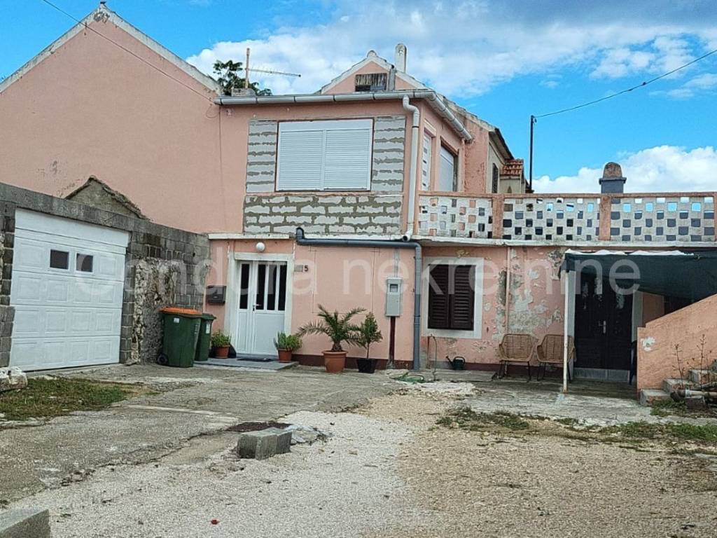 Dvojna kuća, Prodaja, Privlaka, Privlaka