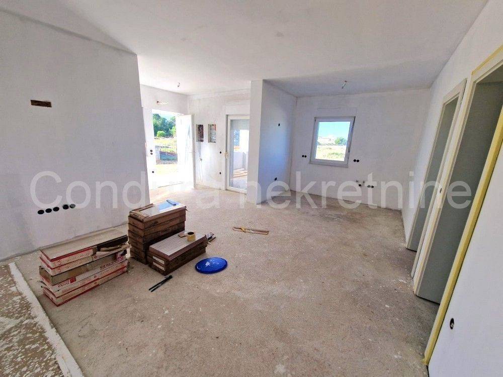 Apartman na moru, Prodaja, Vir, Vir