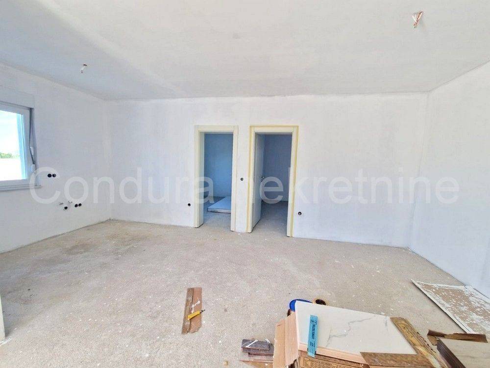 Apartman na moru, Prodaja, Vir, Vir