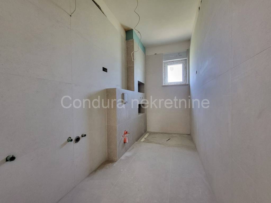 Apartman na moru, Prodaja, Povljana, Povljana