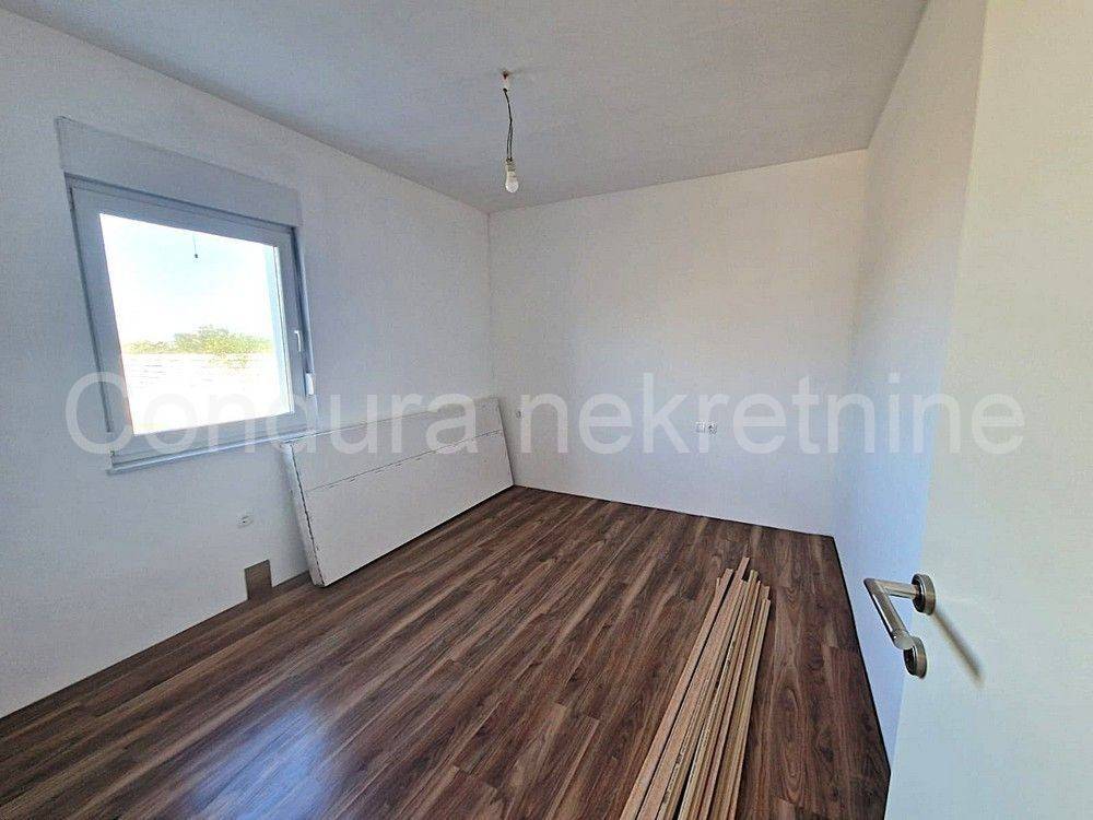 Apartman na moru, Prodaja, Vir, Vir
