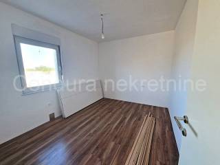 Apartman na moru, Prodaja, Vir, Vir