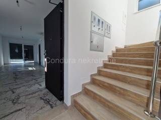 Apartman s okućnicom, Prodaja, Vir, Vir