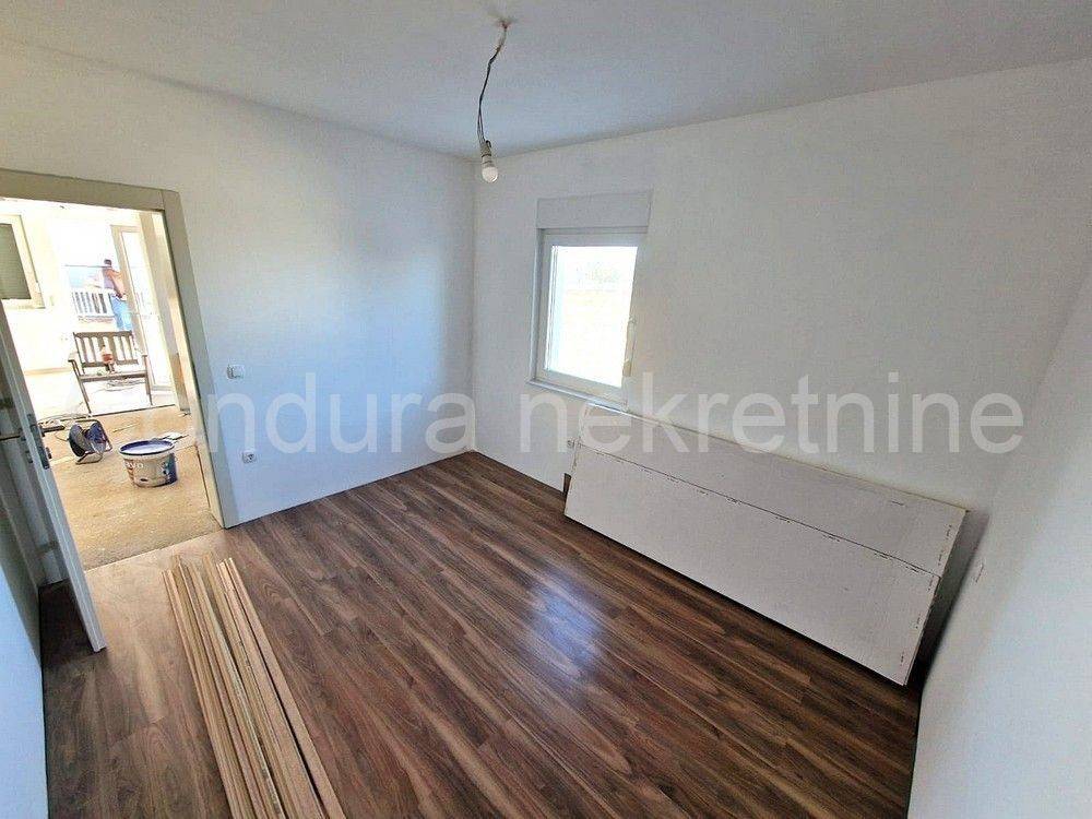 Apartman na moru, Prodaja, Vir, Vir