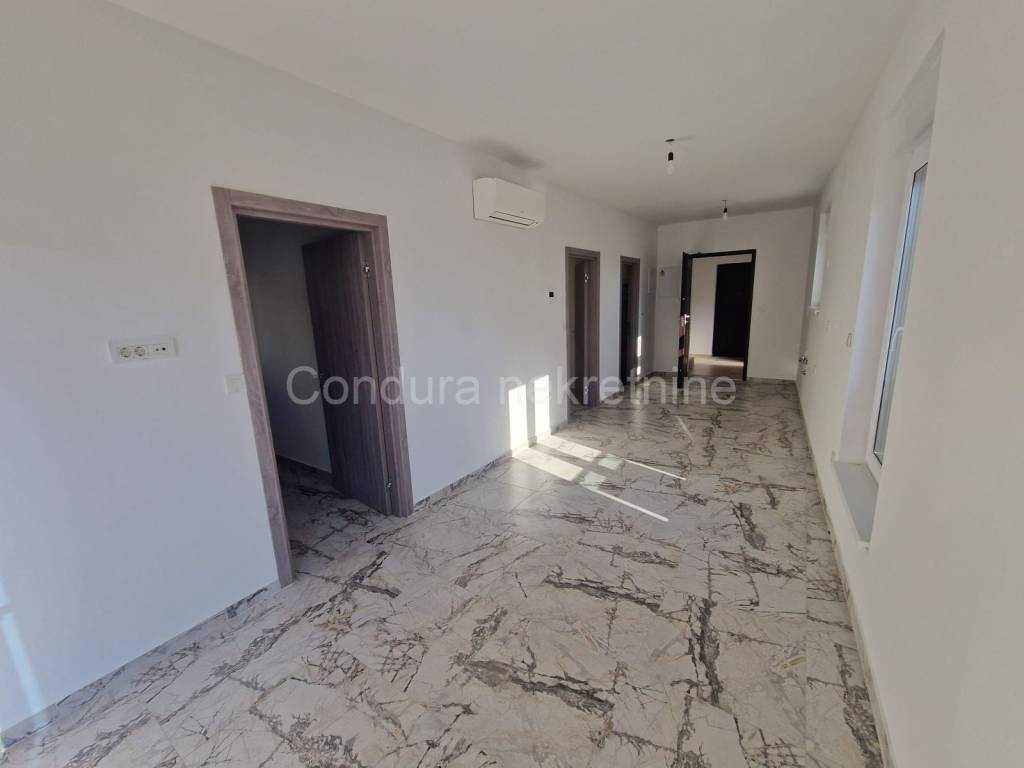 Apartman s okućnicom, Prodaja, Vir, Vir