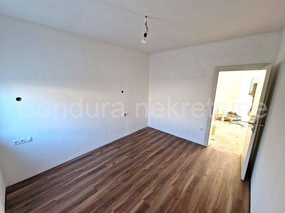 Apartman na moru, Prodaja, Vir, Vir