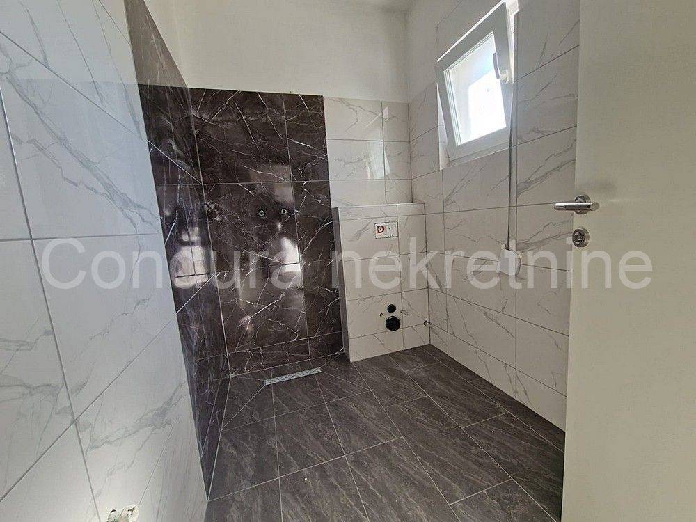 Apartman na moru, Prodaja, Vir, Vir