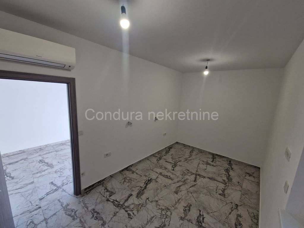 Apartman s okućnicom, Prodaja, Vir, Vir