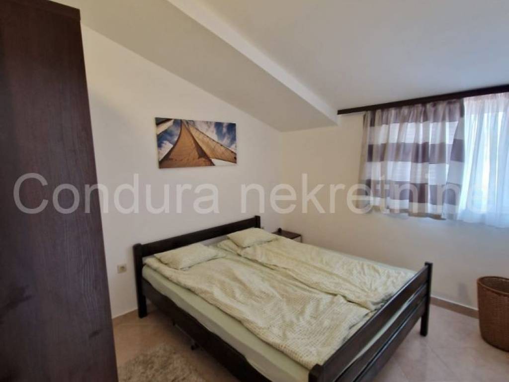 Apartman na moru, Prodaja, Vir, Vir