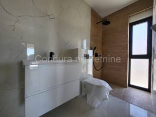 Apartman na moru, Prodaja, Privlaka, Privlaka