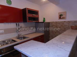 Apartman na moru, Prodaja, Nin, Nin