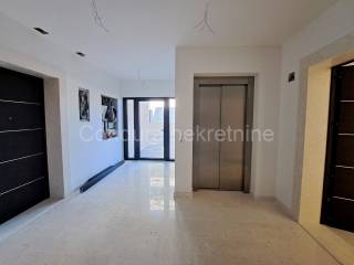 Apartman na moru, Prodaja, Privlaka, Privlaka