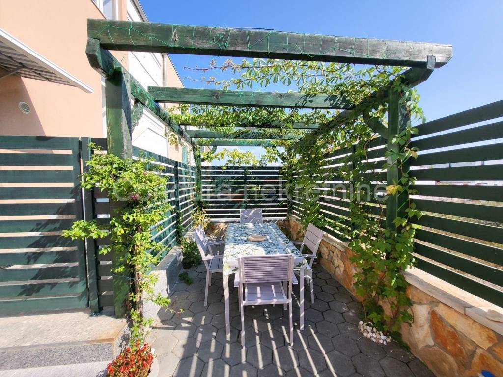 Apartman na moru, Prodaja, Nin, Nin
