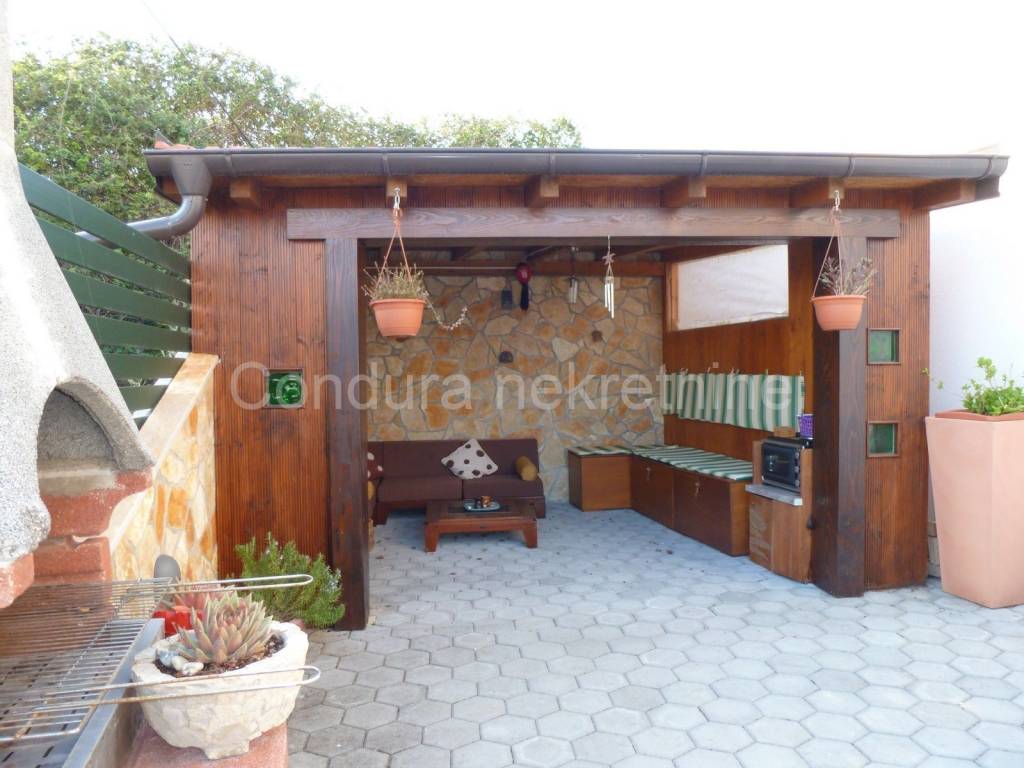 Apartman na moru, Prodaja, Nin, Nin