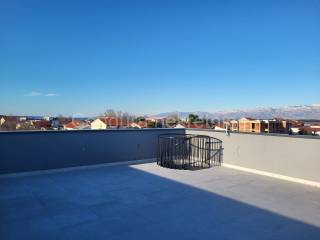 Apartman na moru, Prodaja, Nin, Nin