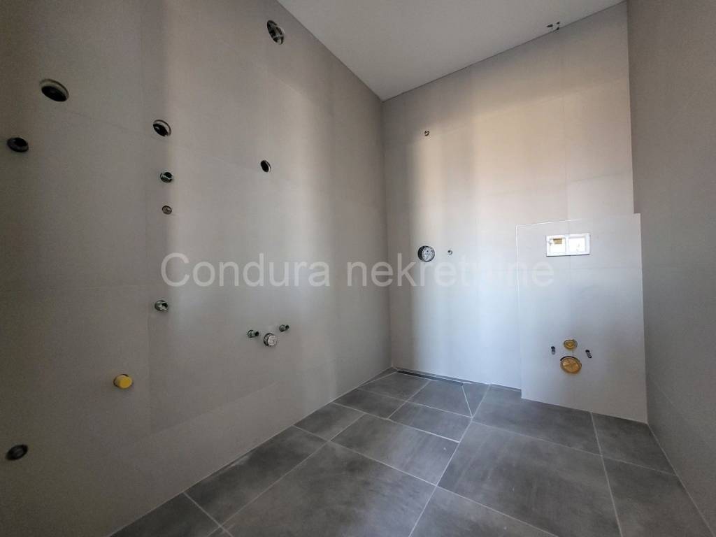 Apartman na moru, Prodaja, Nin, Nin