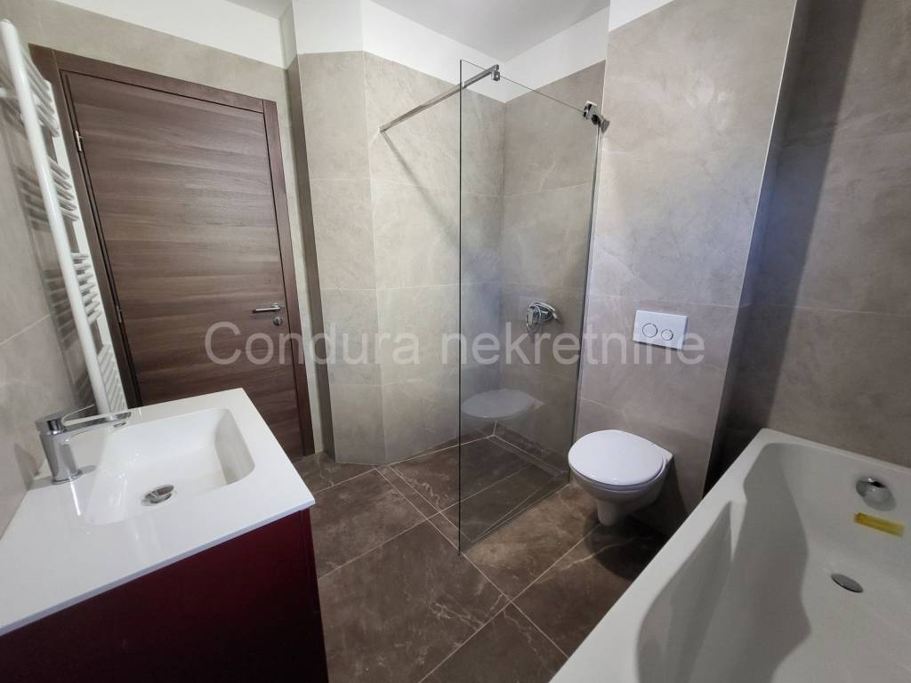 Apartman na moru, Prodaja, Privlaka, Privlaka