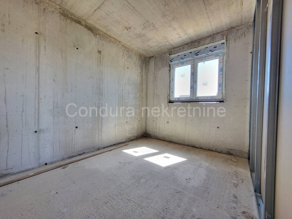 Apartman na moru, Prodaja, Povljana, Povljana