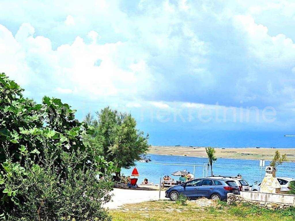 Apartman na moru, Prodaja, Vir, Vir