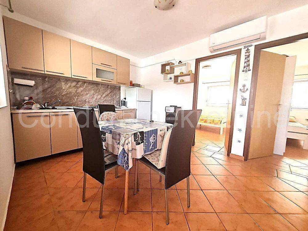 Apartman na moru, Prodaja, Vir, Vir