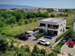 Dvojna kuća, Prodaja, Privlaka, Privlaka