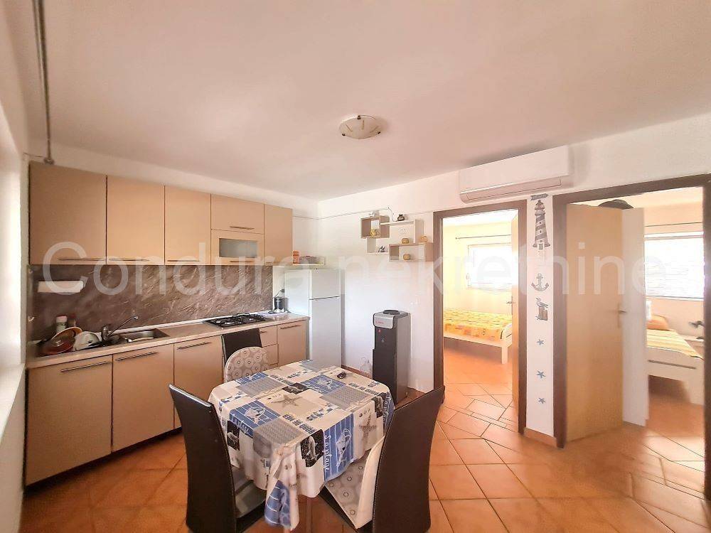 Apartman na moru, Prodaja, Vir, Vir