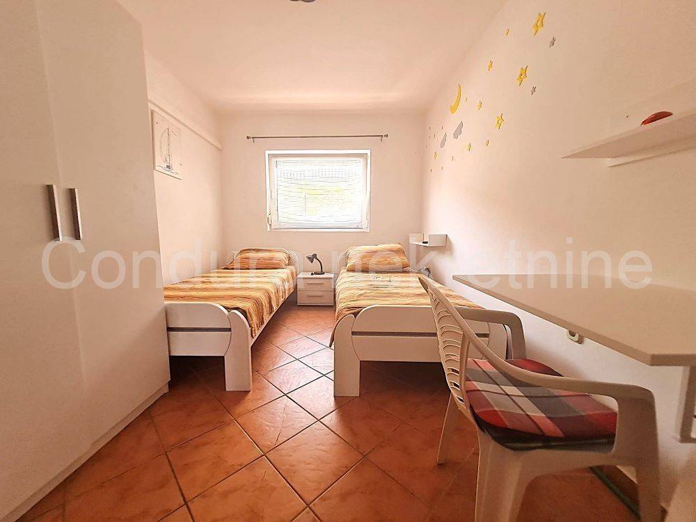 Apartman na moru, Prodaja, Vir, Vir
