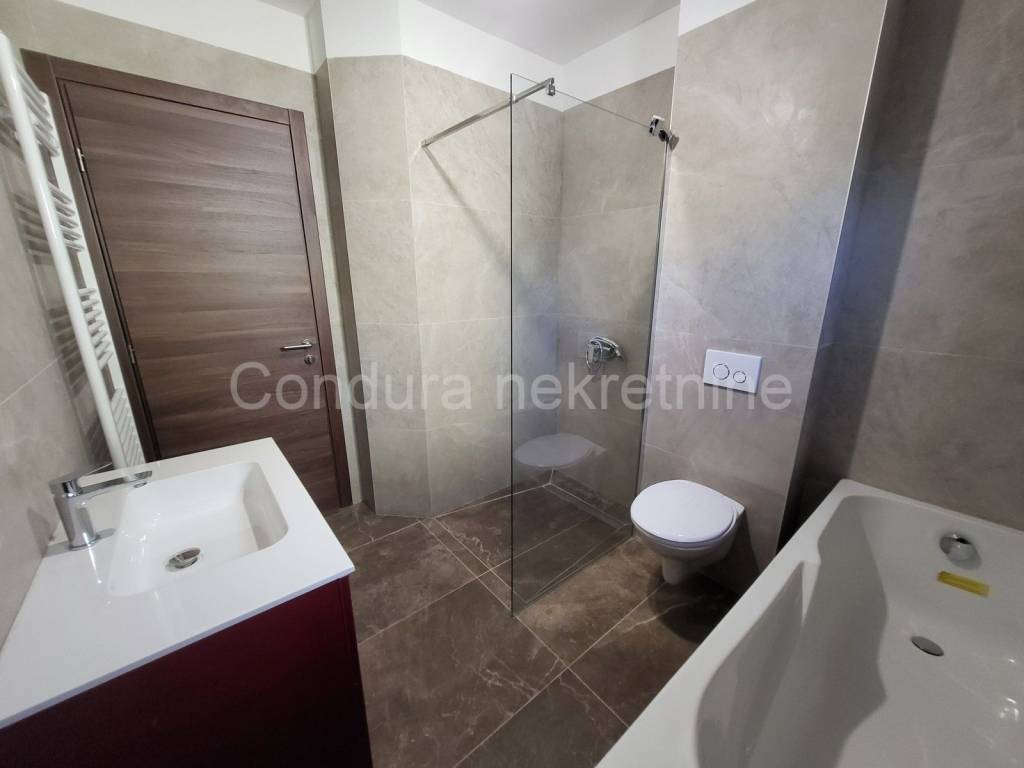 Apartman na moru, Prodaja, Privlaka, Privlaka