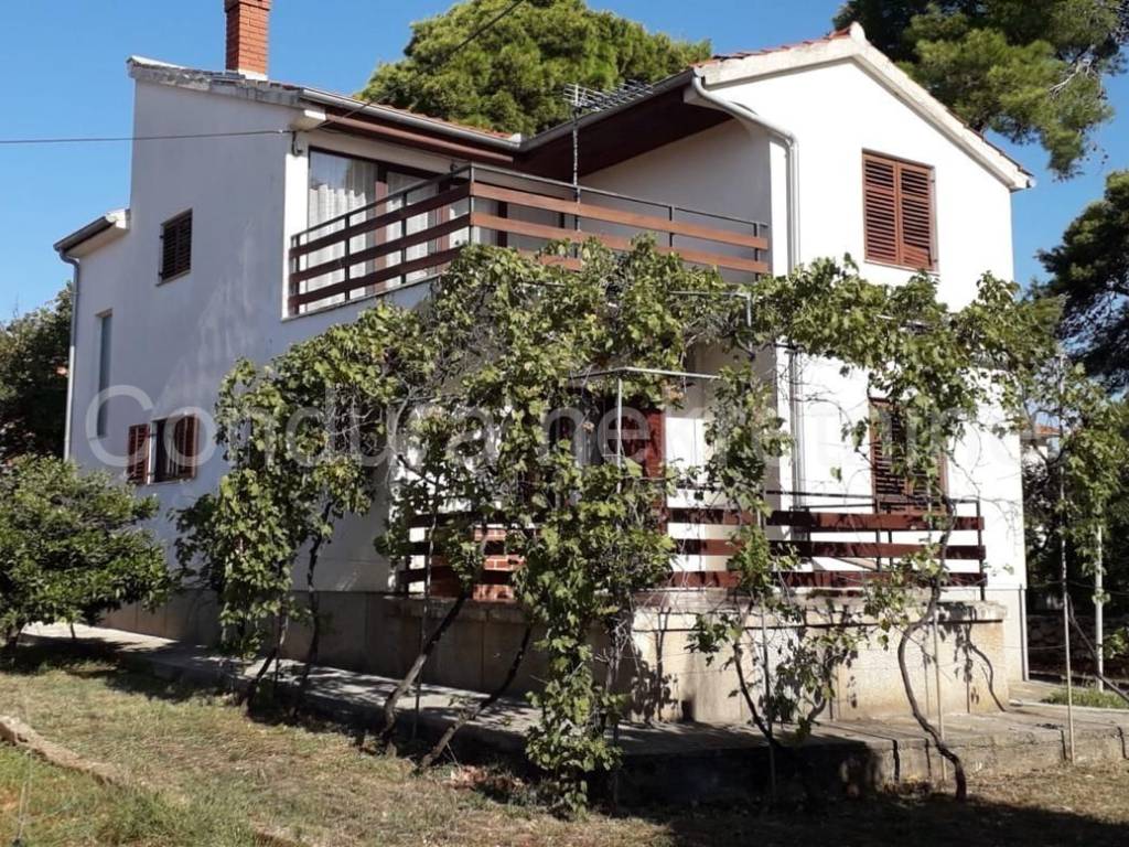 Apartmanska kuća, Prodaja, Preko, Ugljan