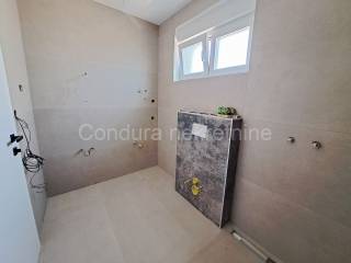 Apartman na moru, Prodaja, Nin, Nin