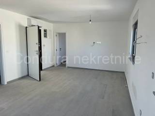 Apartman na moru, Prodaja, Povljana, Povljana