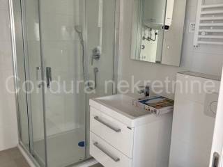 Apartman na moru, Prodaja, Povljana, Povljana