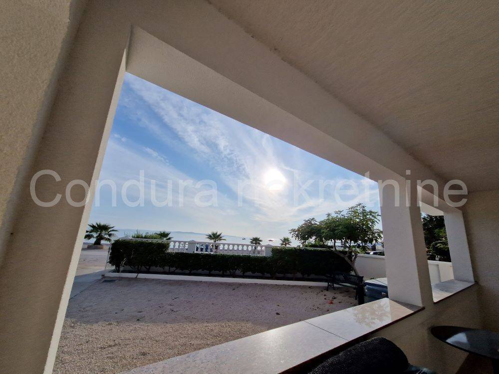 Apartman na moru, Prodaja, Vir, Vir