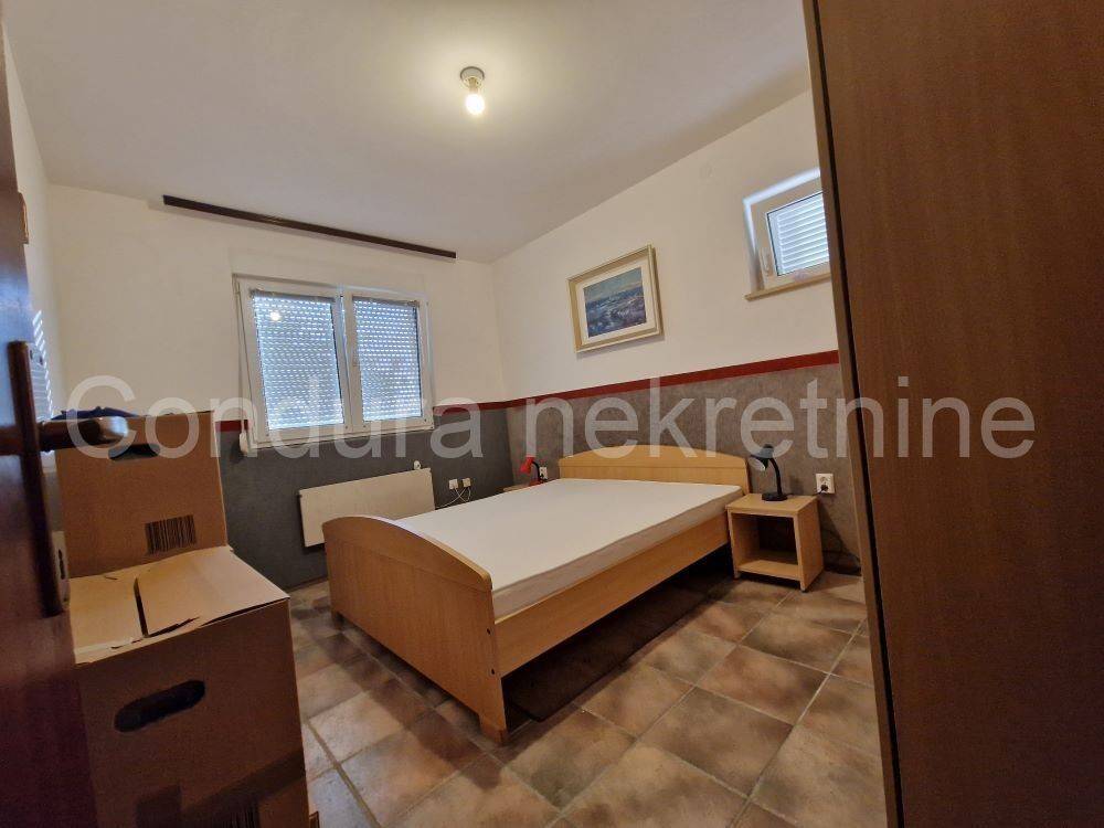 Apartman na moru, Prodaja, Vir, Vir