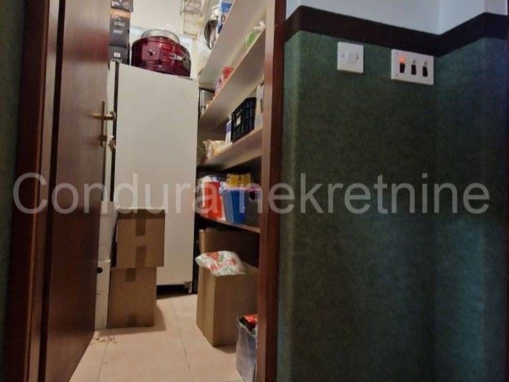 Apartman na moru, Prodaja, Vir, Vir