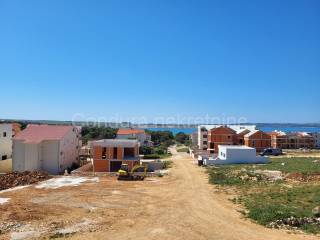 Apartman na moru, Prodaja, Povljana, Povljana
