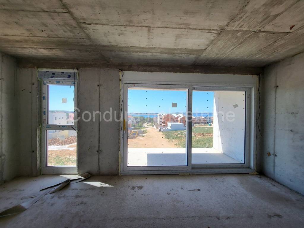 Apartman na moru, Prodaja, Povljana, Povljana