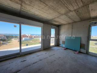 Apartman na moru, Prodaja, Povljana, Povljana
