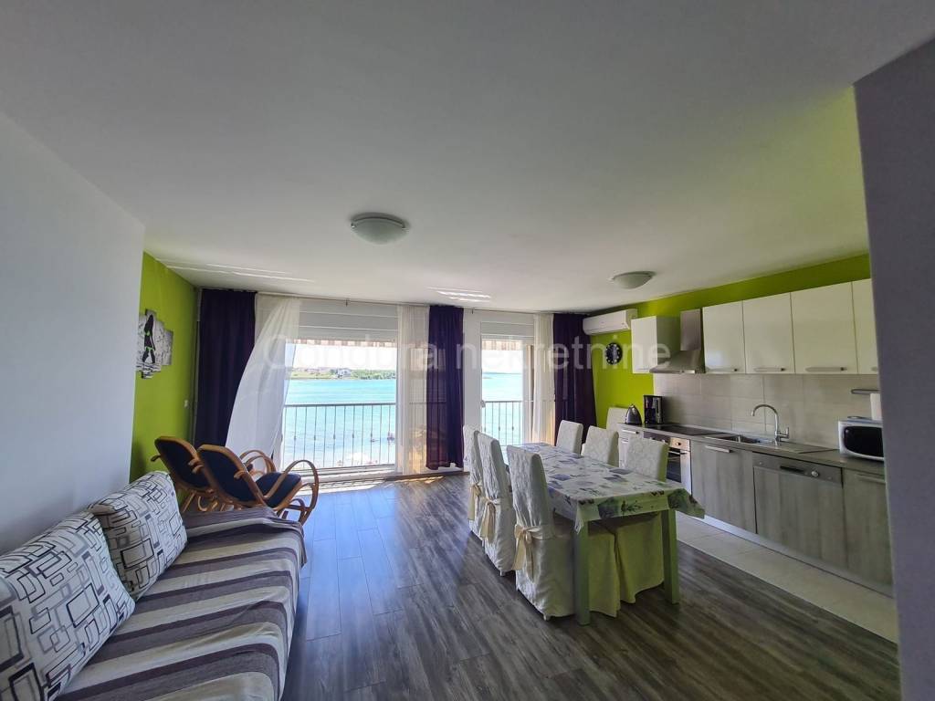 Apartman na moru, Prodaja, Privlaka, Privlaka