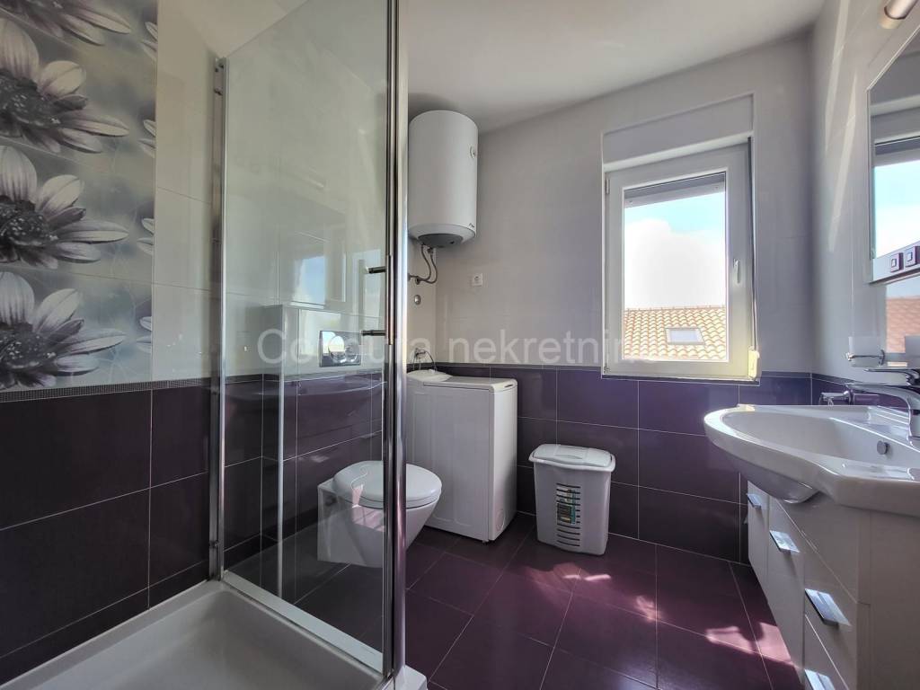 Apartman na moru, Prodaja, Privlaka, Privlaka
