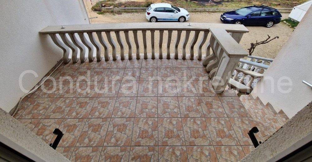 Apartman na moru, Prodaja, Vir, Vir