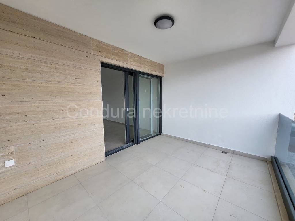 Apartman na moru, Prodaja, Privlaka, Privlaka